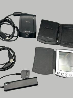 For Parts/Repair - Palm m505 w/ Charger & Accessories